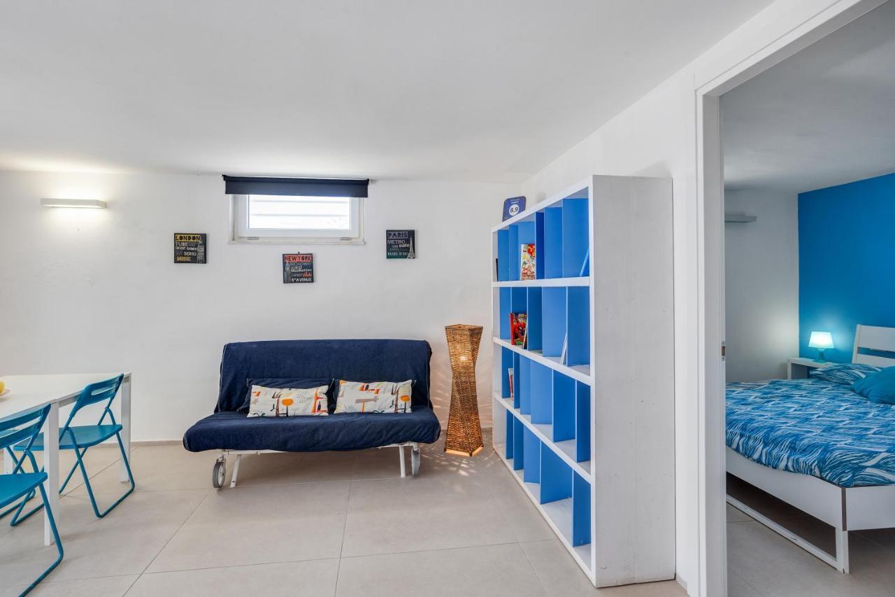 Casalmare Apartments One Step From The Sea Mola di Bari Buitenkant foto
