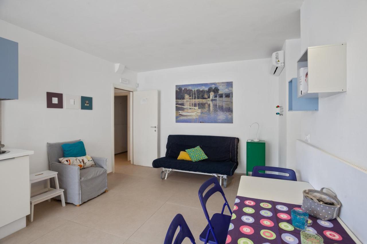 Casalmare Apartments One Step From The Sea Mola di Bari Buitenkant foto
