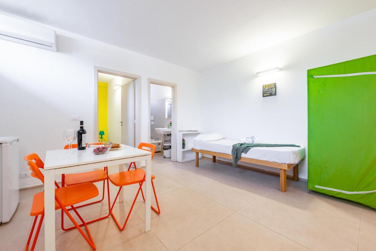 Casalmare Apartments One Step From The Sea Mola di Bari Buitenkant foto